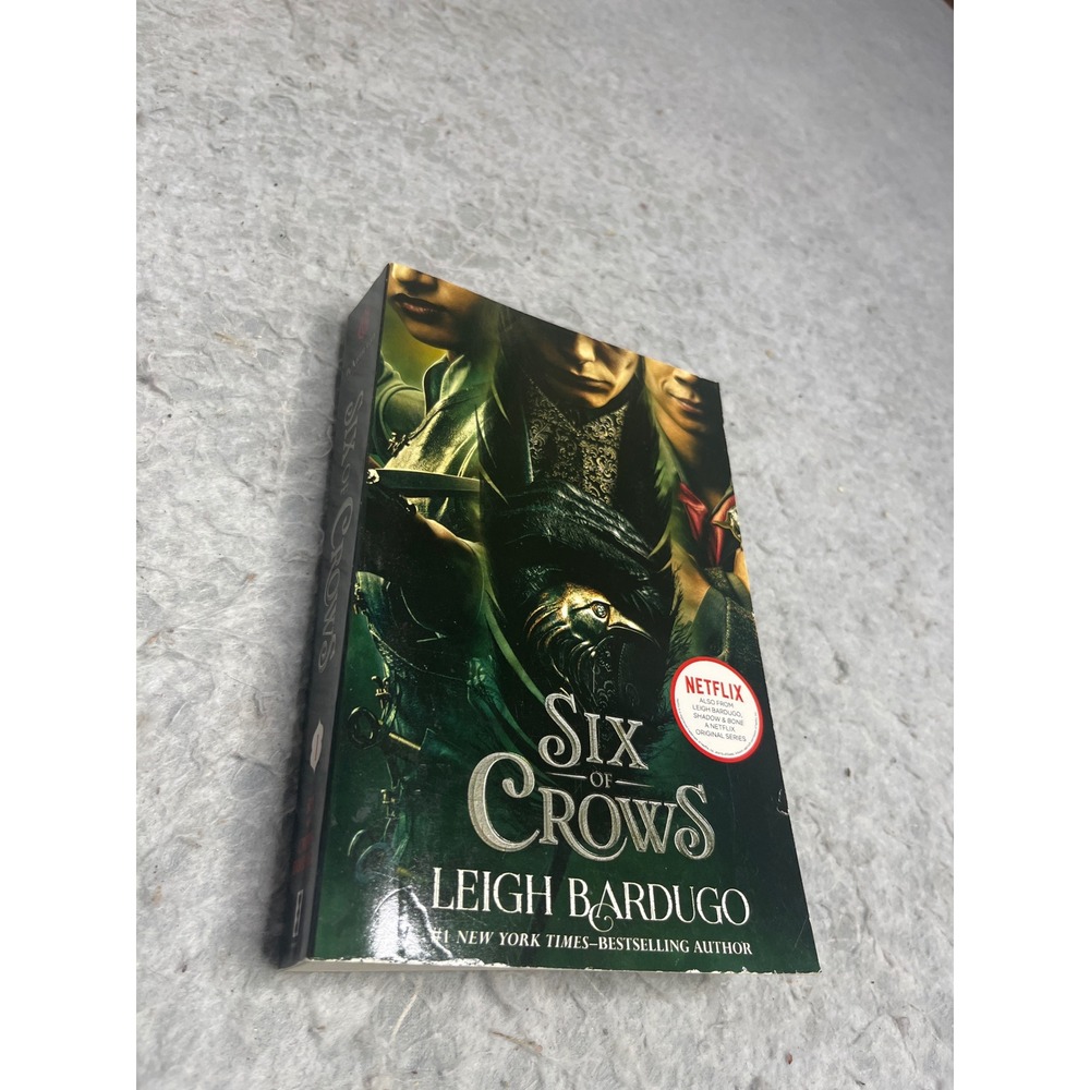 Six of Crows Leigh Bardugo Grishaverse Paperback Netflix Tie-In Edition Book 1